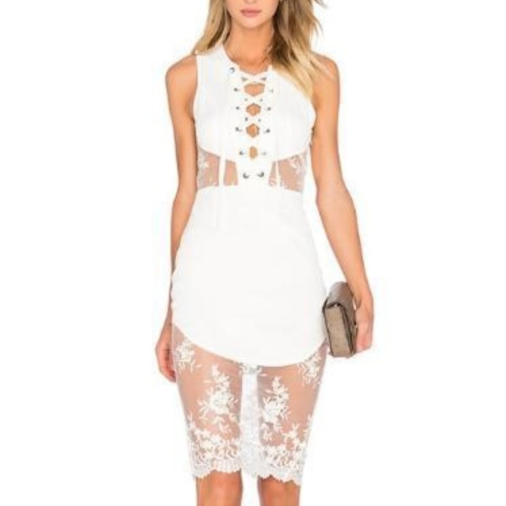 NWT NBD VOYAGER WHITE LACE DRESS  XS
